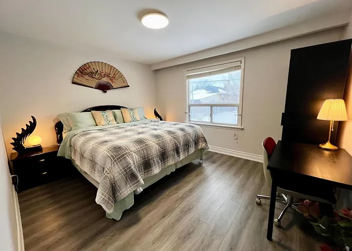 Spacious Private Upper Floor 4Br 5 Beds 2 Bath & Kitchen