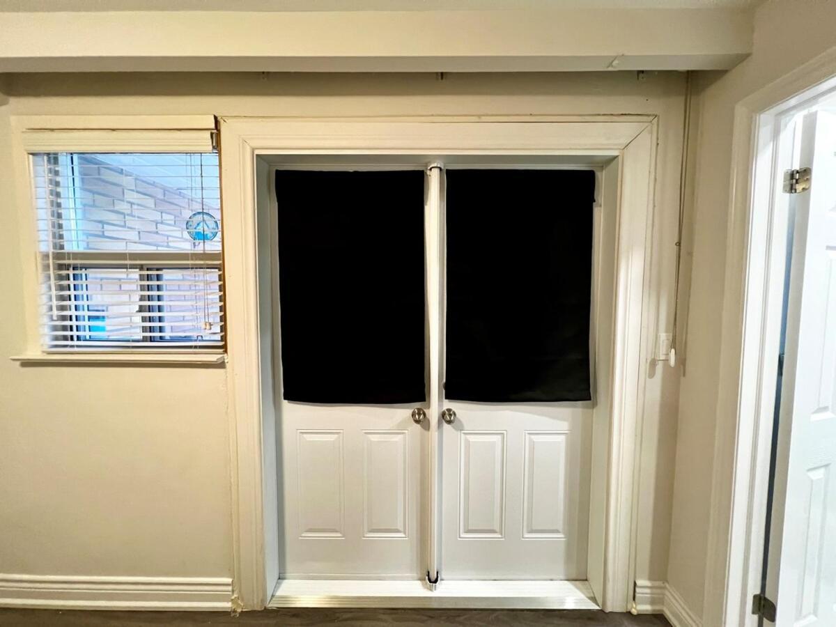 Spacious Private Upper Floor 4br 5 Beds 2 Bath & Kitchen Toronto